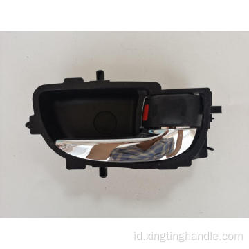 Handle Interior RH Hitam untuk Toyota Yaris 2012-2019